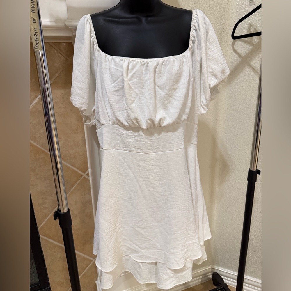 ARULA Elegant Cream Satin Fabric Romper